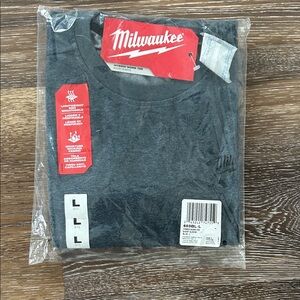 NEW Milwaukee 🧰 Men's Blue Hybrid Work Tee - L